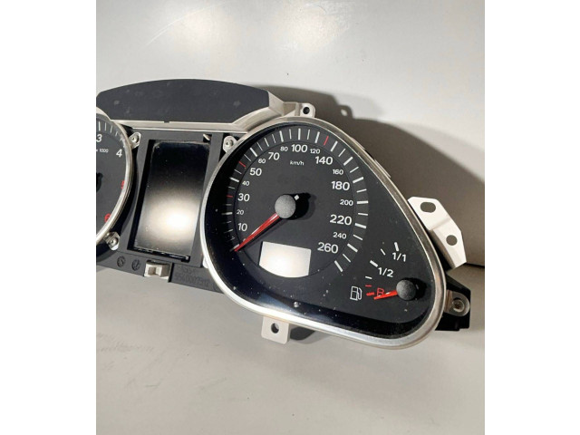 Přístrojová deska Audi Q7 4L 2009 4L0920900B, 4F0910900C