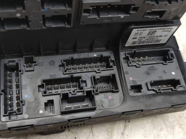 Блок предохранителей 2115454301   Mercedes-Benz E W211    