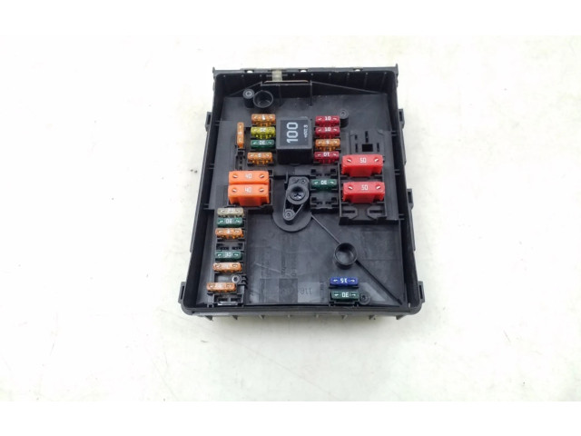   Pojistková skříňka 1K0937125   Volkswagen Tiguan 2008