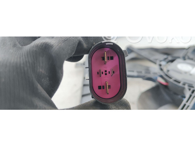 Вентилятор радиатора 5Q0121205BD Volkswagen Golf VIII