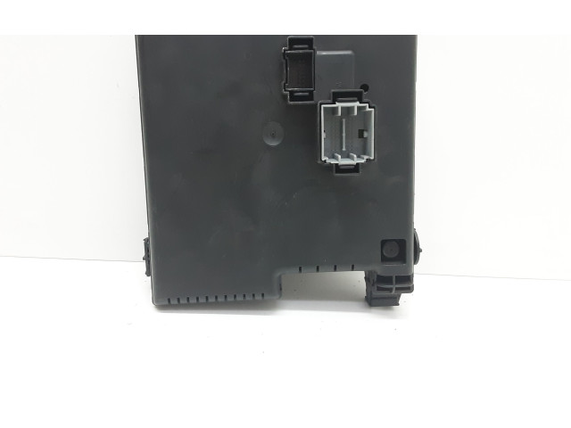 Блок предохранителей 30728512 Volvo XC90