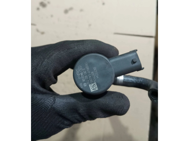 Vstřikovací lišta 31259011, 087232L5 Volvo XC70