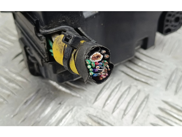   Pojistková skříňka 0451NA, 3606NA   Mitsubishi Outlander 2015