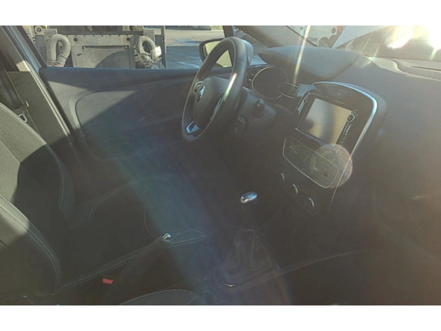 Вентилятор радиатора     8240636    Renault Clio IV 