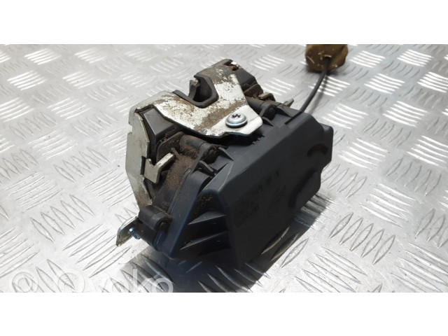 Замок задней крышки