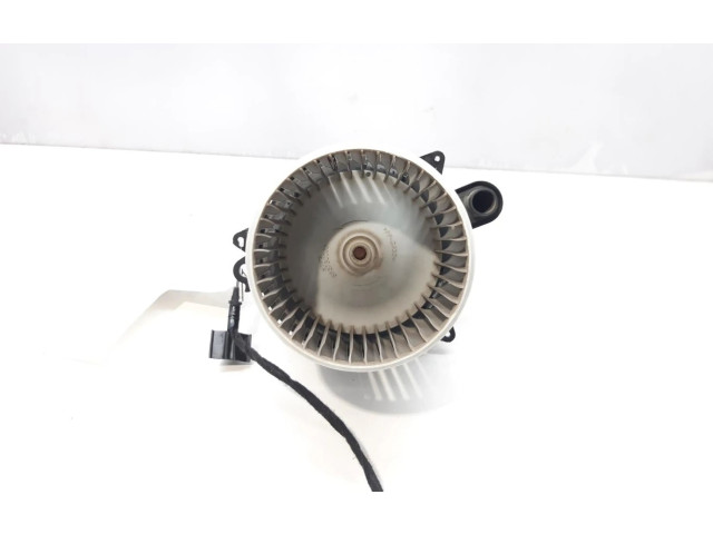 Вентилятор печки    272102798R   Renault Sandero I