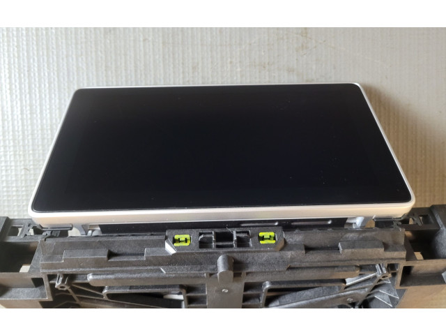 Дисплей    80A919605   Audi Q5 SQ5