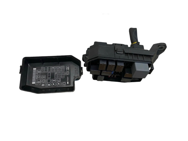 Блок предохранителей 0524NA, 3746NA Mitsubishi Outlander