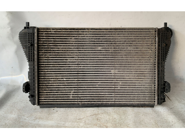 Интеркулер  1K0145803E   Volkswagen Touran I 