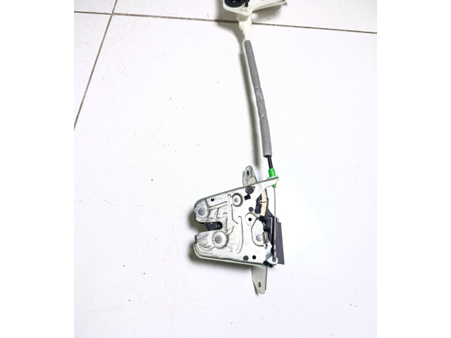 Zámek zadních dveří A0997400600, A0999068600 Mercedes-Benz EQC 2020