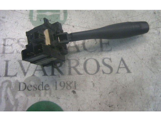 Ручка стеклоочистителей    Nissan Vanette