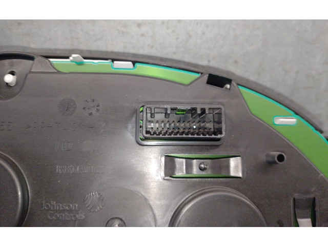 Панель приборов 248101641R, 275701954R Dacia Dokker