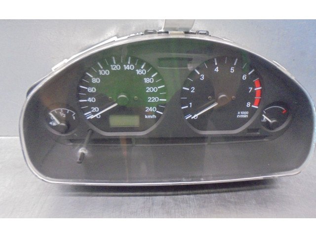 Панель приборов MR381345 Mitsubishi Carisma