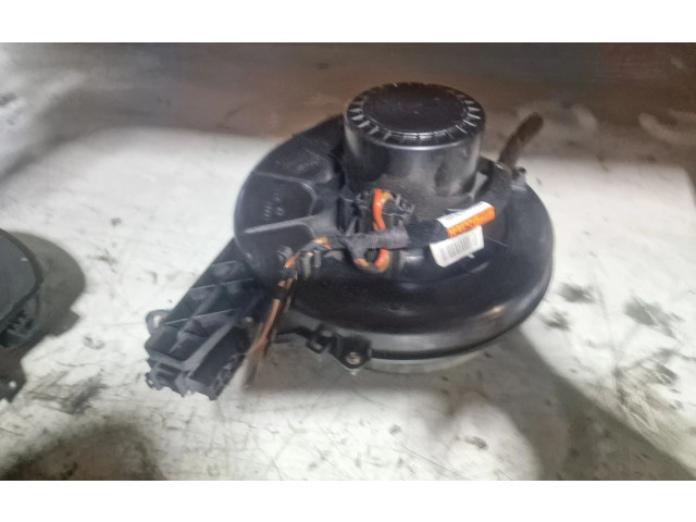 Вентилятор печки       Volkswagen Polo IV 9N3