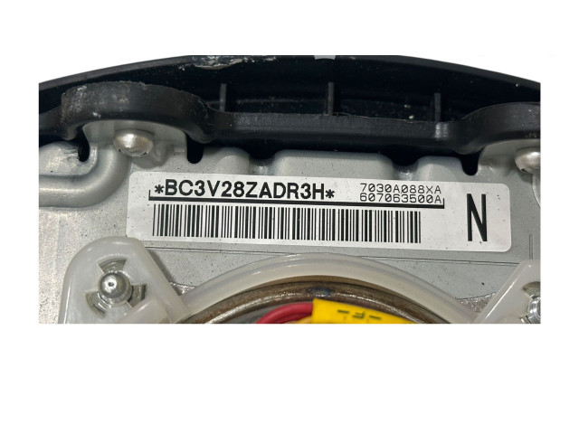 Подушка безопасности водителя 7030A088XA, 607063500A Mitsubishi Outlander