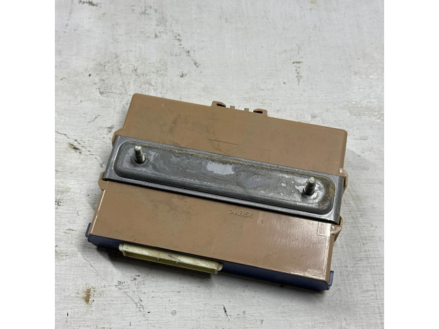 Блок управления 8999053014, 2325002840 Lexus IS 220D-250-350