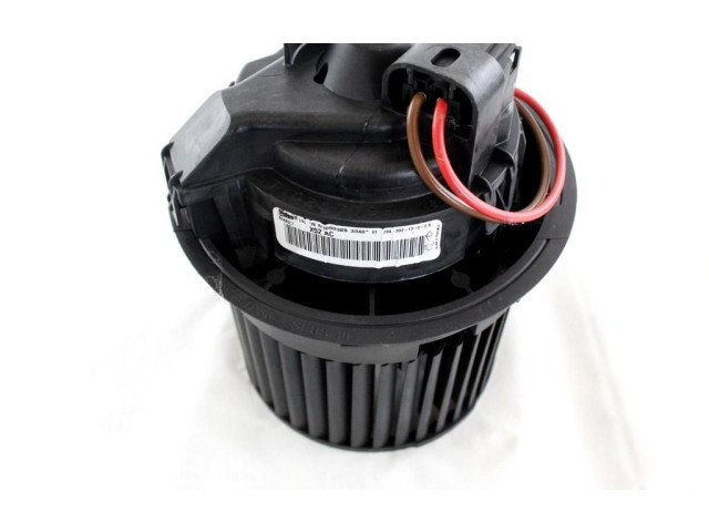 Вентилятор печки 272100975R Dacia Sandero