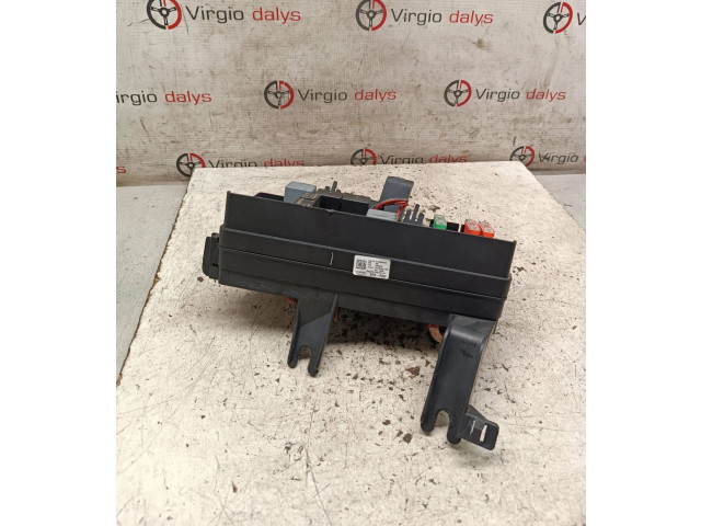 Блок предохранителей A1645400272, 15454741 Mercedes-Benz R W251