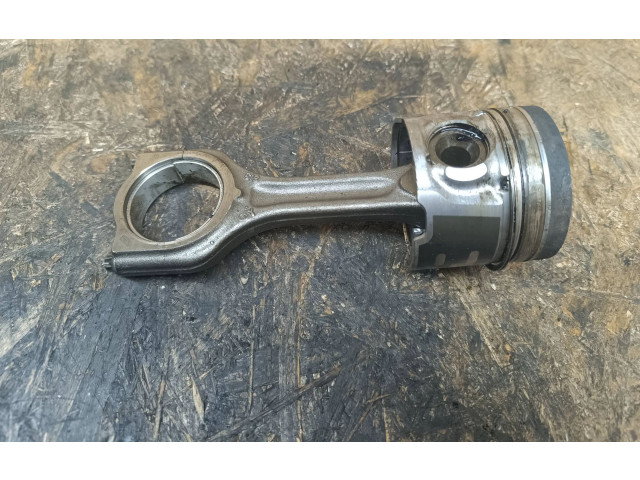 Píst Citroen C4 Cactus T1DB