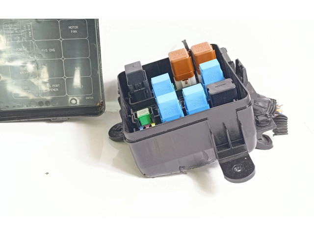 Pojistková skříňka 243843NA0A, 7164745130 Nssan Leaf I (ZE0) 2013