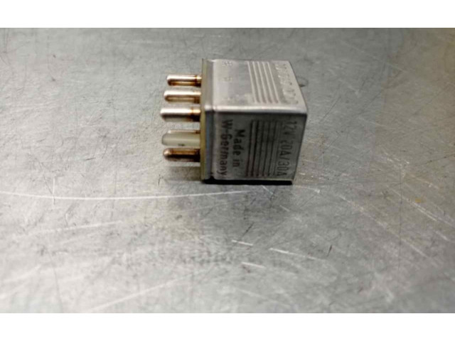 Pojistková skříňka 0015420219 Mercede-Benz S W116 1981