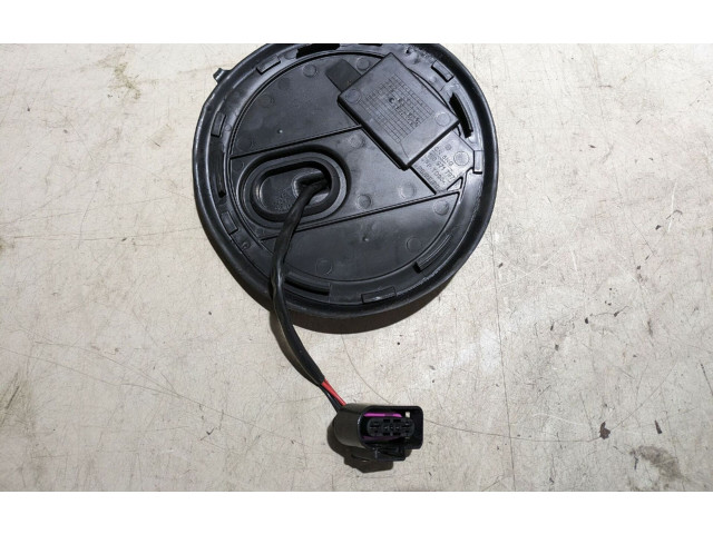 Топливная рампа 1K0906093G Skoda Rapid (NH)