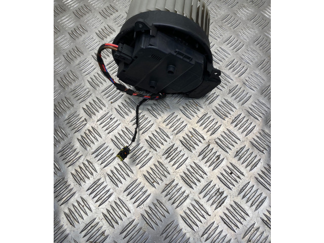 Вентилятор печки    A62240111, 4h1820021b   Audi A6 C7