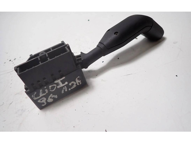 Ручка стеклоочистителей 7700803541 Renault Clio I