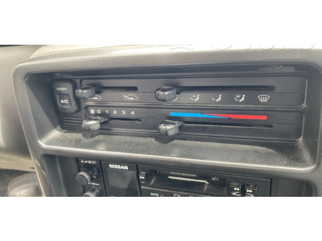 Блок управления климат-контролем Nissan Prairie