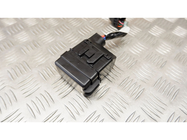 Блок предохранителей 8565A162, 8565A162 Mitsubishi Outlander