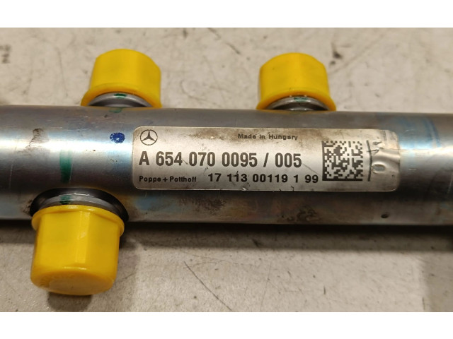 Vstřikovací lišta A6540700095 Mercedes-Benz E W213