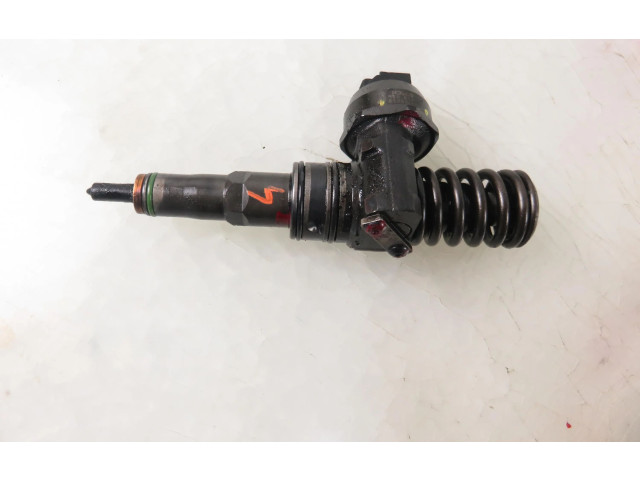 Форсунка 0414720215, 038130073AG    Audi A3 S3 8P  BKC 