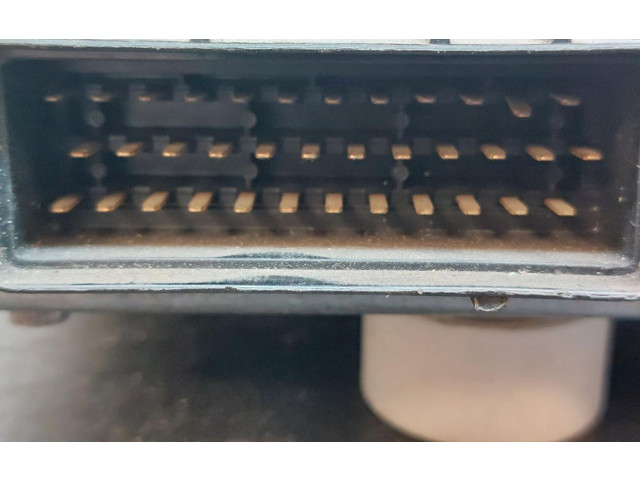 Řídící jednotka MKC104010 Rover 200 XV