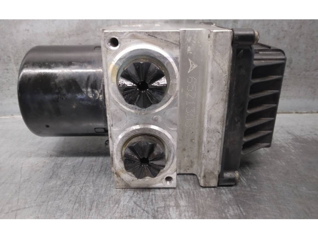 Блок АБС 3C0614095P, 16027001A   Volkswagen  Passat Alltrack   -  года