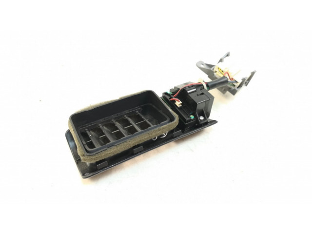 Задняя воздушная решётка