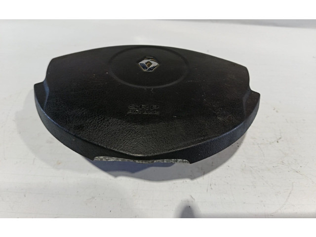 Подушка безопасности водителя 8200057780   Renault Clio II