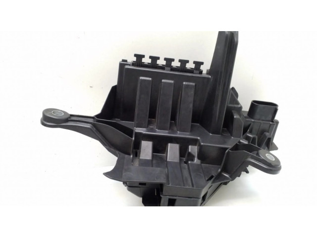 Узел подключения плюсовых проводов