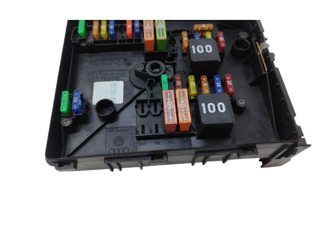Блок предохранителей 1K0937118, 1K0937125D Skoda Yeti (5L)
