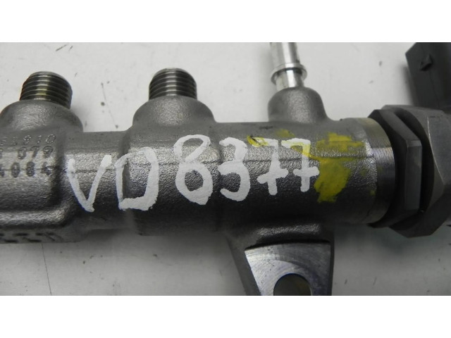 Vstřikovací lišta 8514154, VD8377 BMW 2 F46