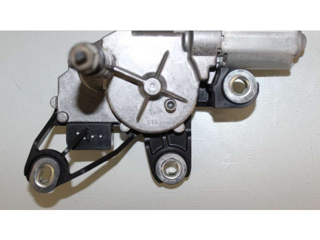 Моторчик заднего дворника 1T0955711C    Volkswagen Caddy