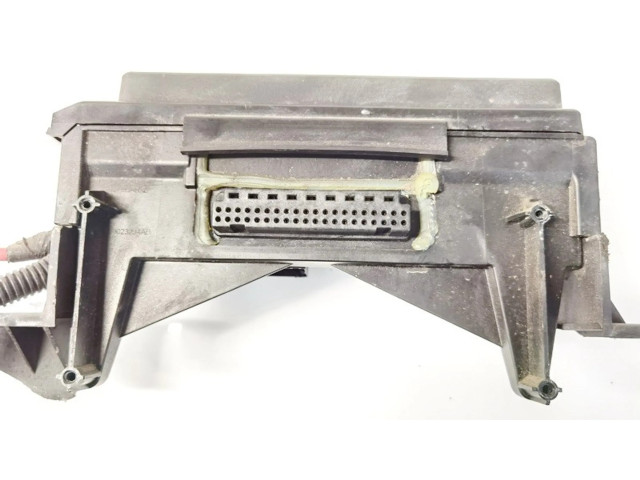 Блок предохранителей 04692114AC, 52561L Jeep Grand Cherokee (WK)