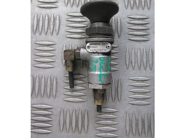 Топливный насос 4630220210 Jaguar XF - года