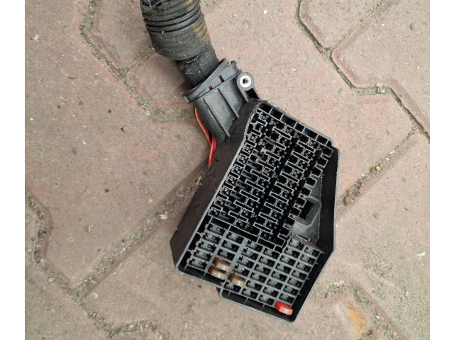 Блок предохранителей 6q2941824b Skoda Fabia Mk1 (6Y)