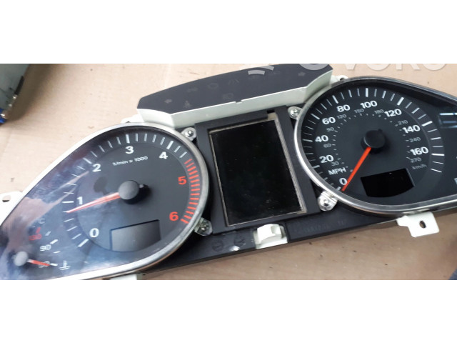 Přístrojová deska Audi Q7 4L 2005 4L0920981B