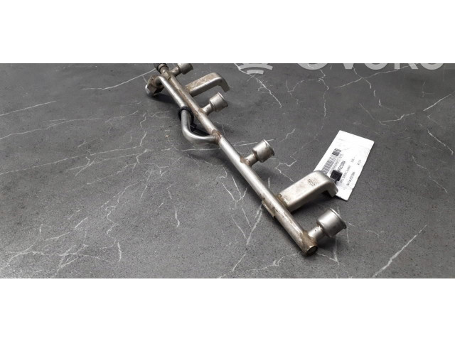 Vstřikovací lišta Opel Vectra C