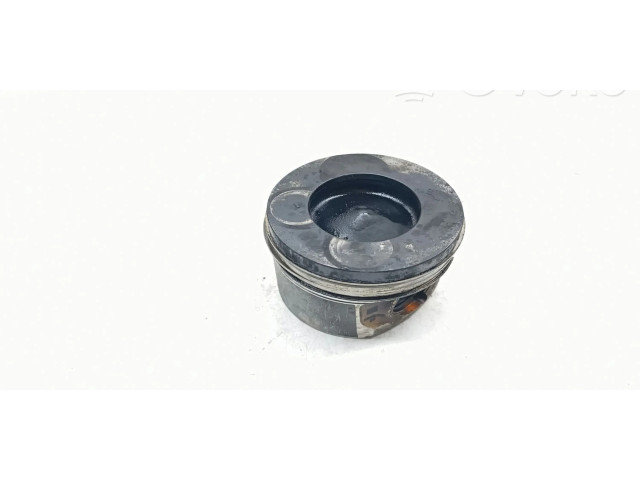 Píst 84L117 BMW 3 F30 F35 F31 pro naftový motor 2.0 N47D20C