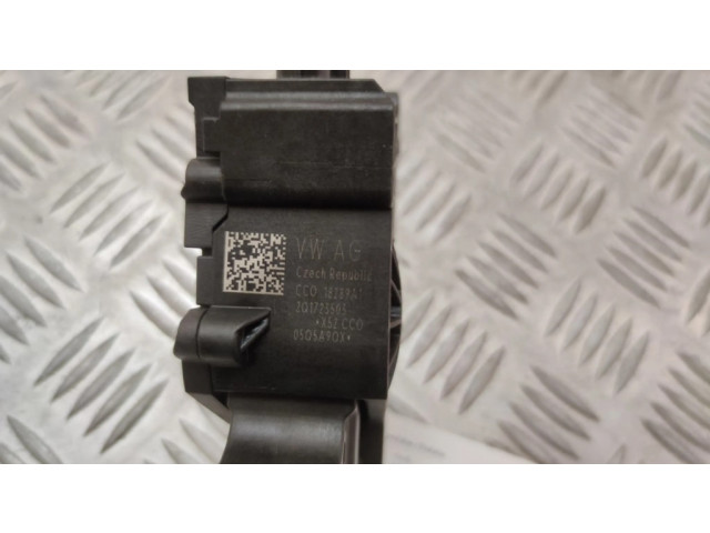 Педаль акселератора