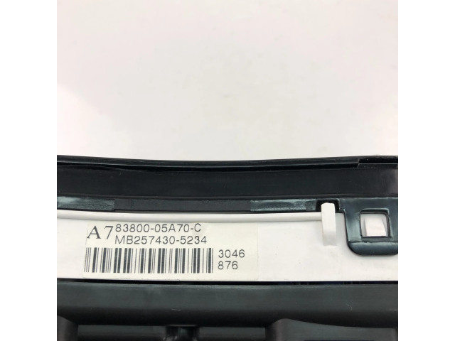 Přístrojová deska Toyota Avensis T250 2006 8380005A70C