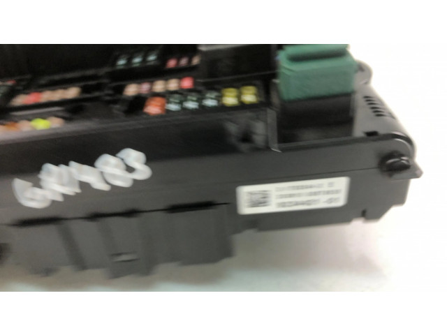 Блок предохранителей 9234421 BMW 1 F20 F21