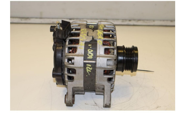 Генератор 231009076R Dacia Sandero